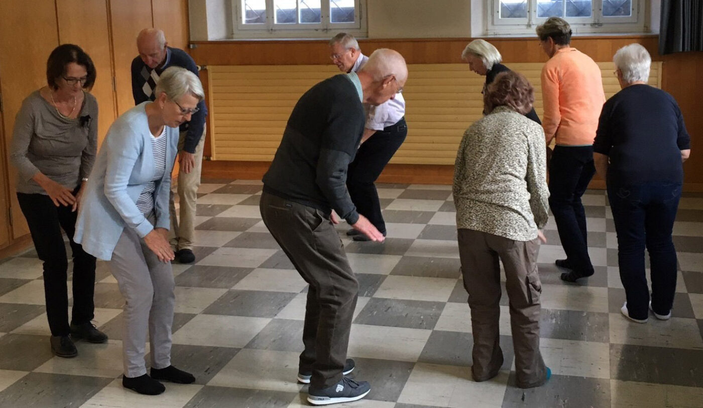 Eine Gruppe beim Tanzen
