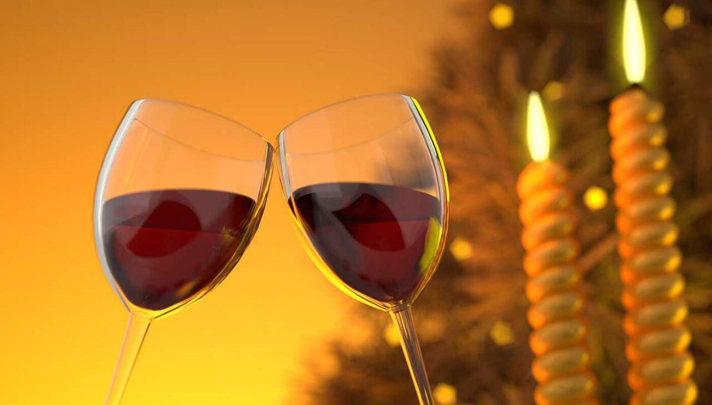 Zwei volle Weingläser